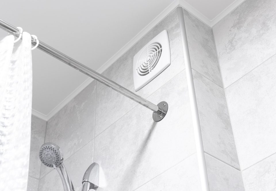 Guide pratique pour sélectionner la ventilation parfaite de votre salle de bain
